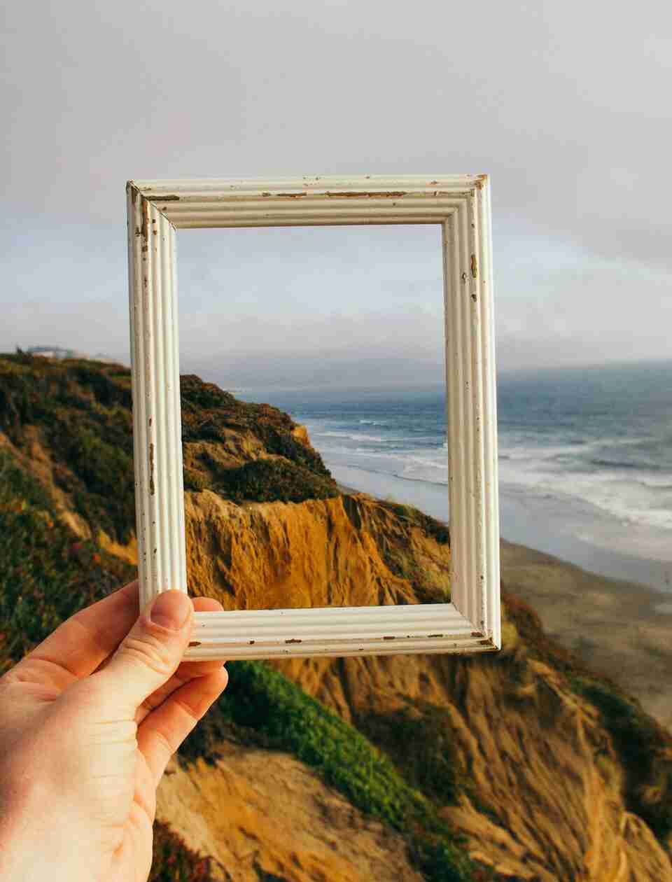Framing effects and contextual sensitivity (New Frontiers series no. 10)